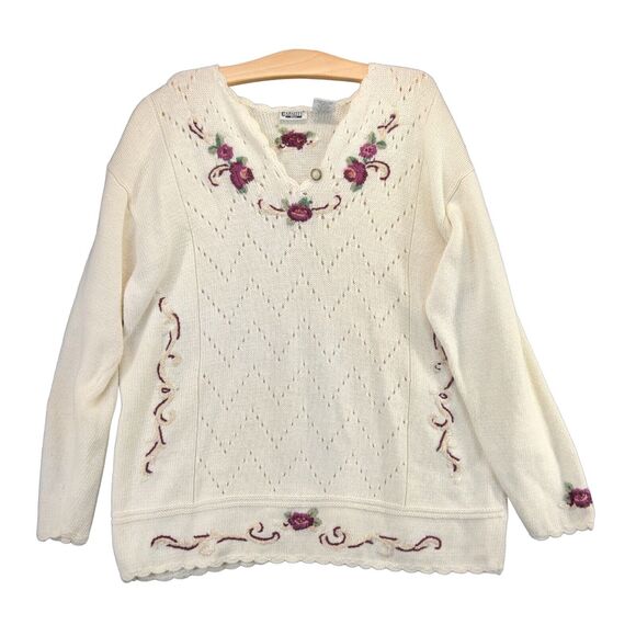 Capacity Woman Knit Pullover Sweater Size 2X White Embroidered Floral 1/4 Button - Picture 1 of 12
